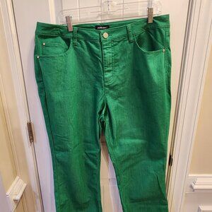 Green Jeans - Crop - NWOT